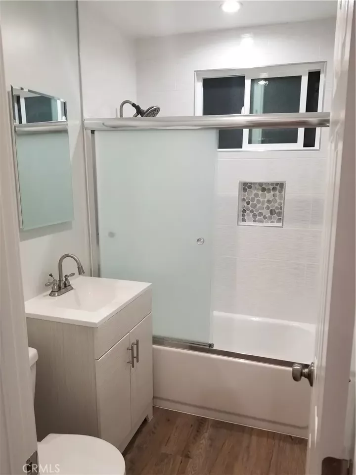 Property Photo: 1524 Van Ness Avenue South 1 CA 90019