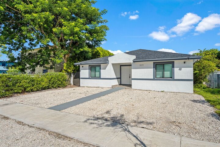 Property Photo: 829 SW 5th St FL 33030