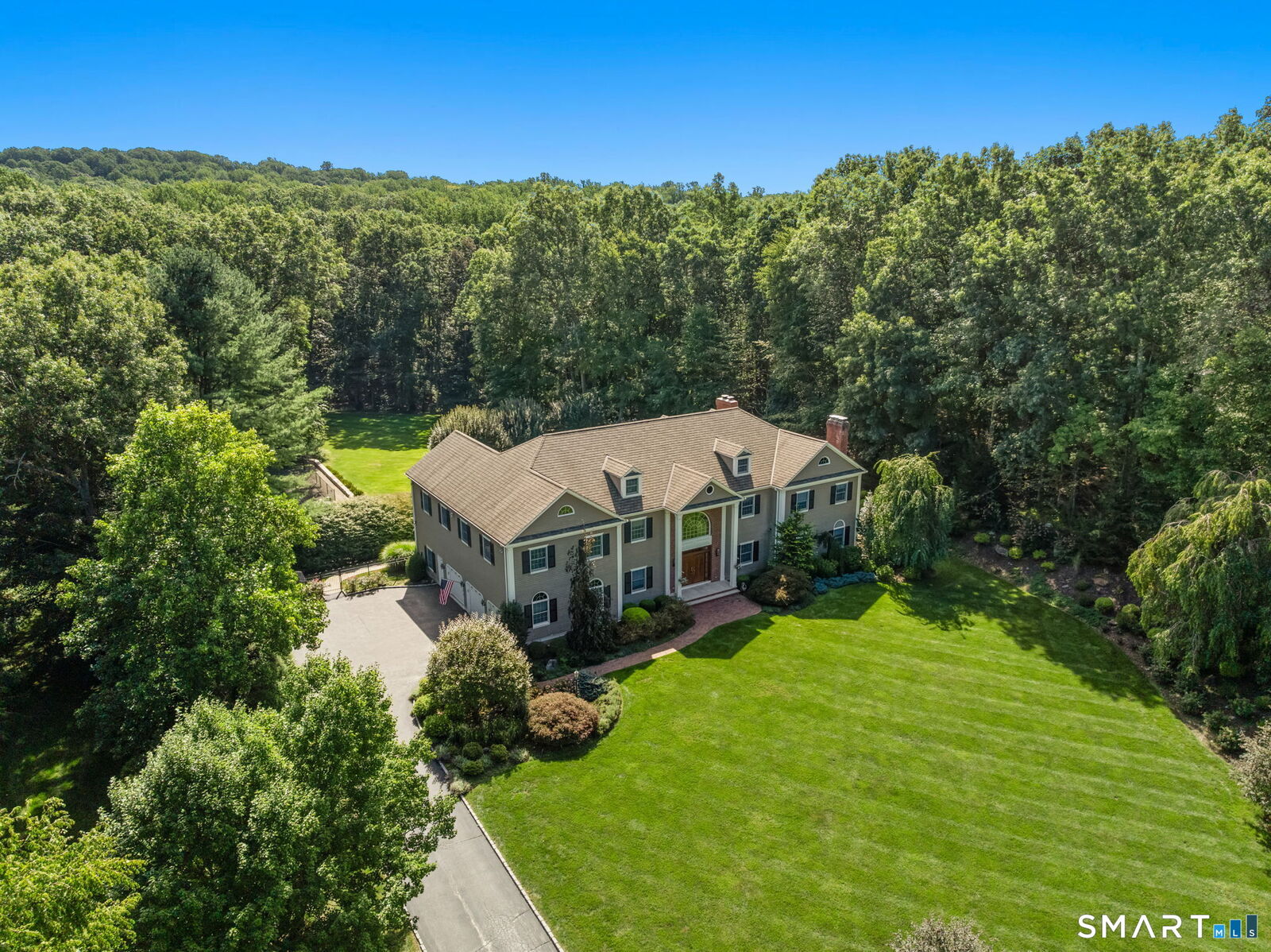 Property Photo: 15 Adirondack Trail CT 06612