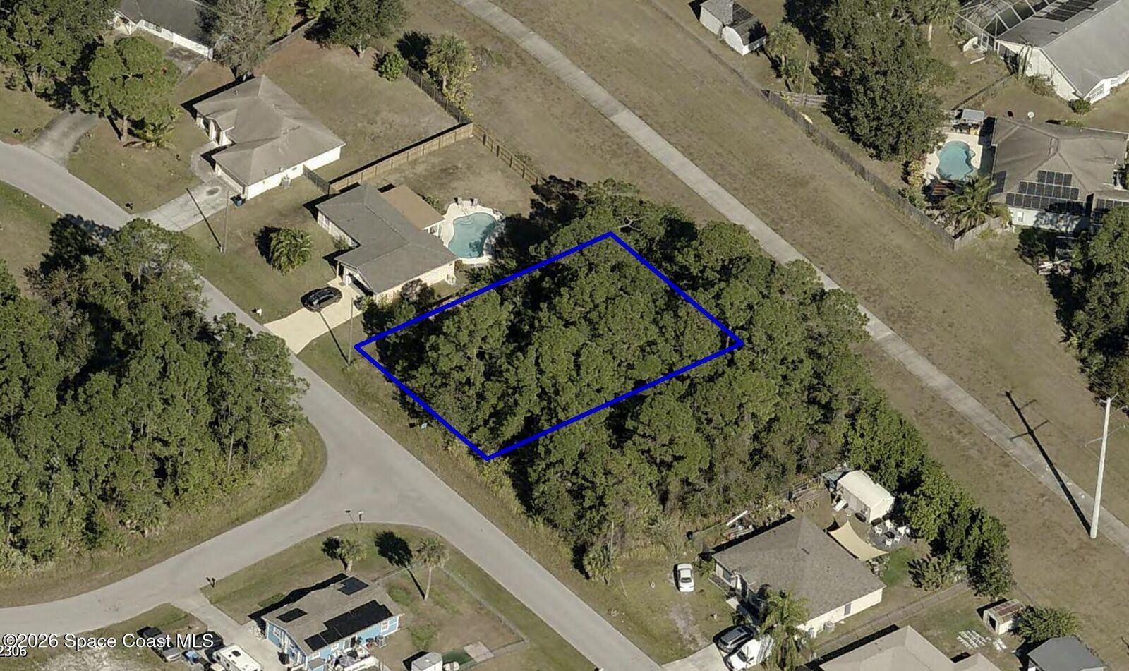 Property Photo: 423 Town Road SW FL 32908