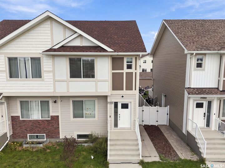 Property Photo: 661 Feheregyhazi Boulevard SK S7W 0Z4