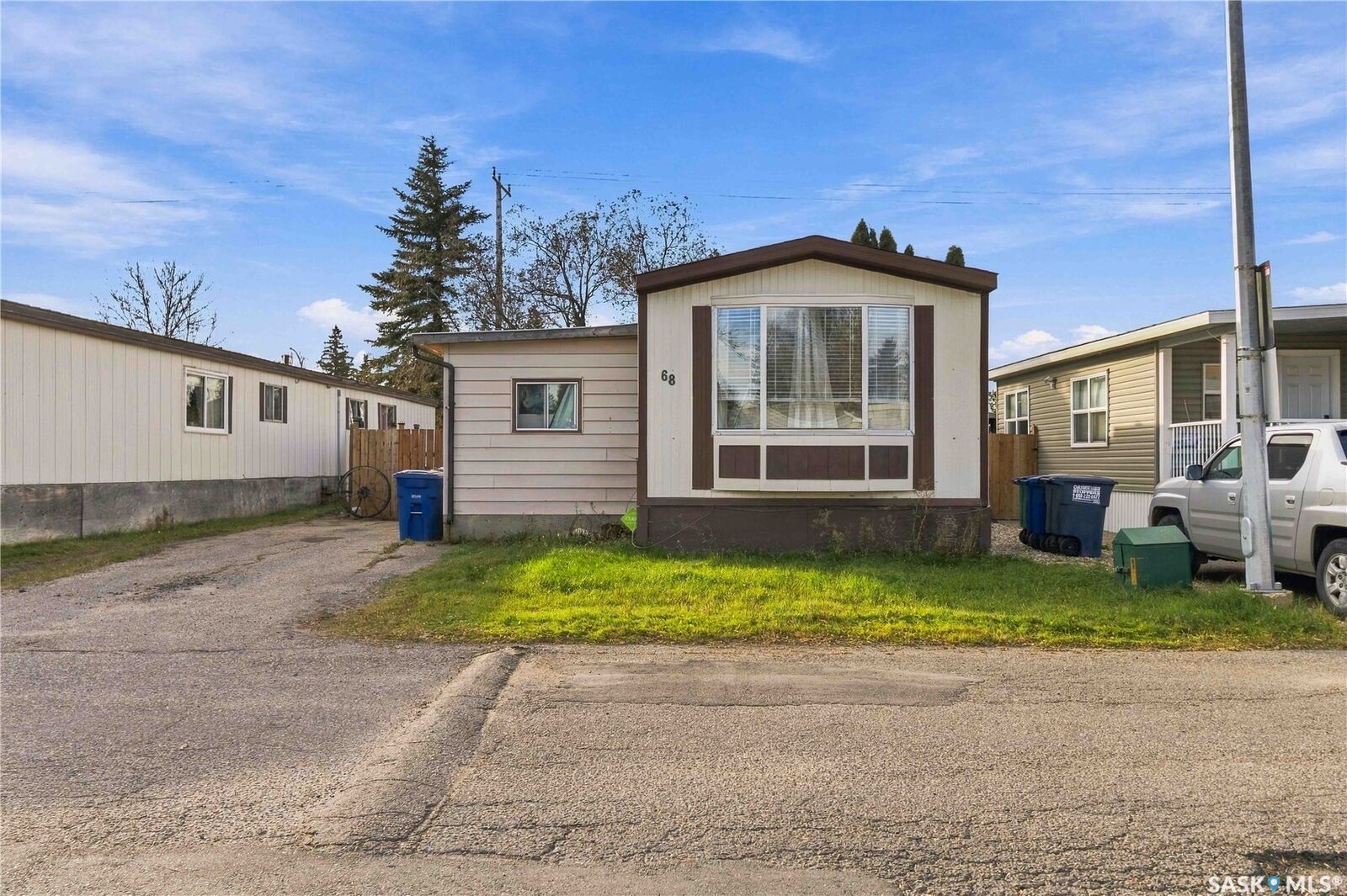 Property Photo:  1035 Boychuk Drive 68  SK S7H 5B2 