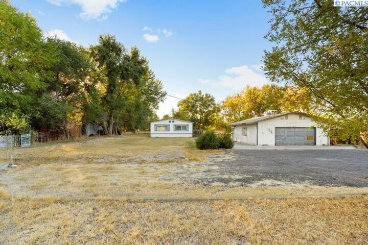 Property Photo: 26804 S Dague Rd WA 99337