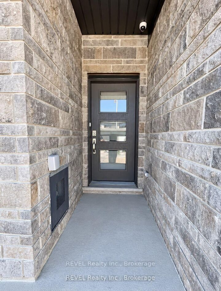 Property Photo: 7397 Matteo Drive ON L2H 3T3