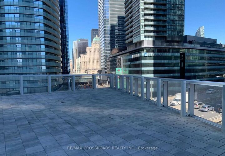 Property Photo:  10 York Street 803  ON M5J 2Z2 