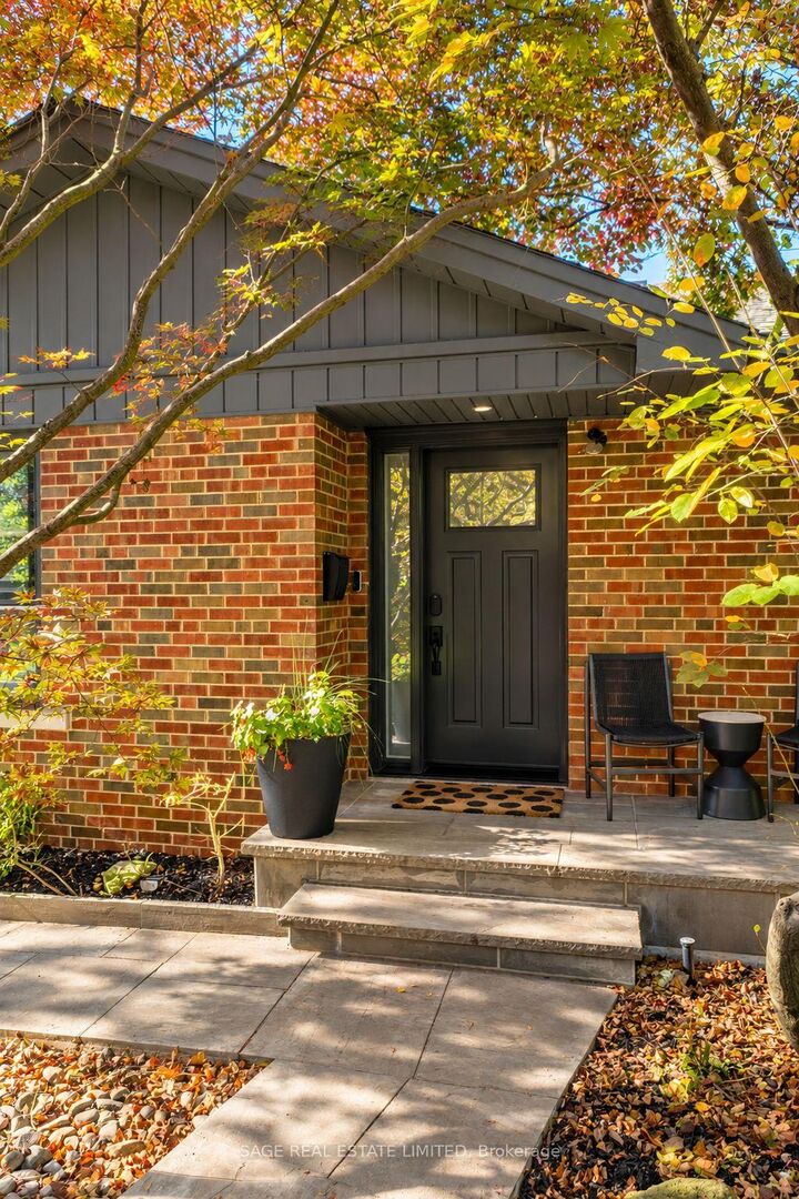 Property Photo:  147 Thompson Avenue  ON M8Y 2V2 