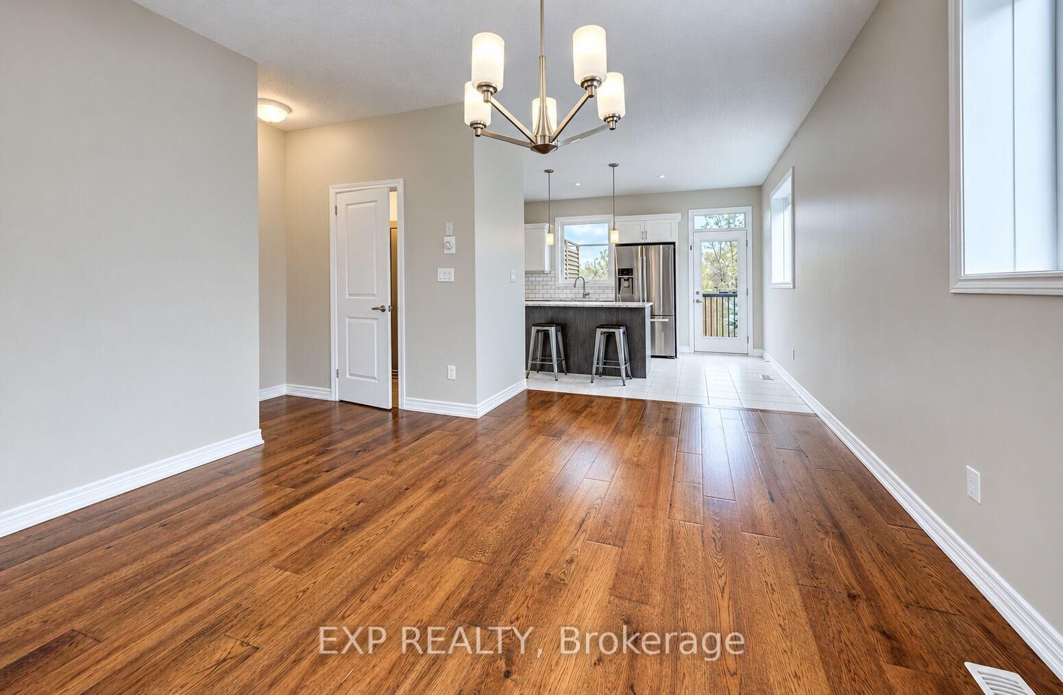 Property Photo: 30 Balmoral Street 12 ON N3L 0C8