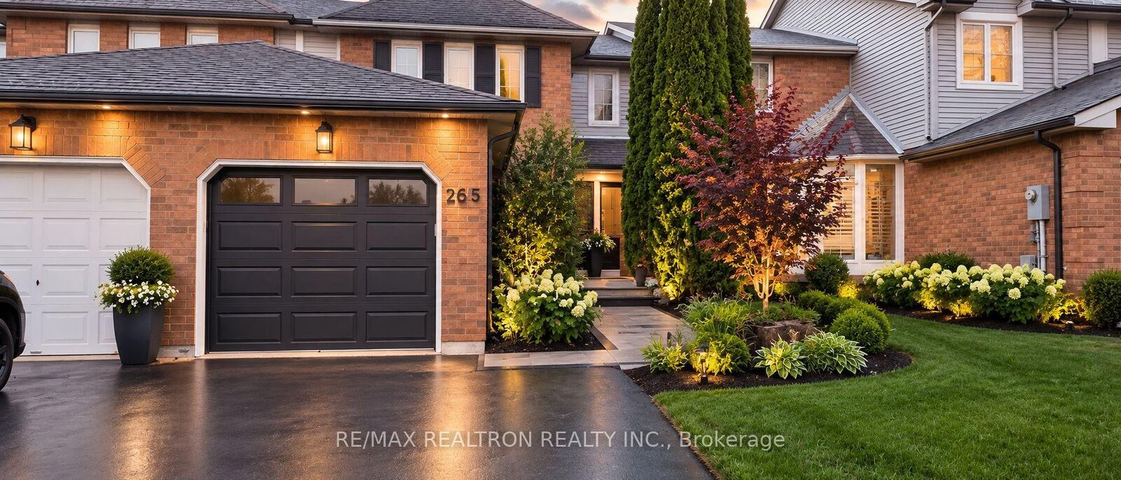 Photo de la propriété:  2065 Blue Ridge Crescent  ON L1X 2N5 