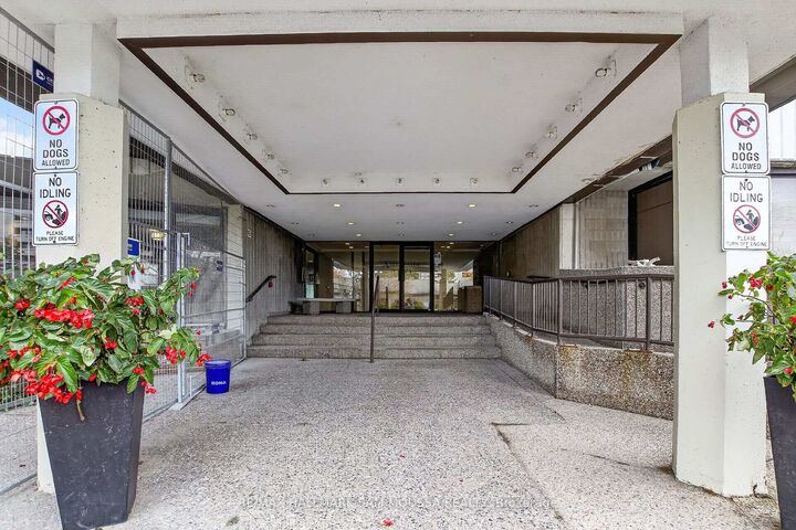 Property Photo: 1171 Ambleside Drive 1309 ON K2B 8E1