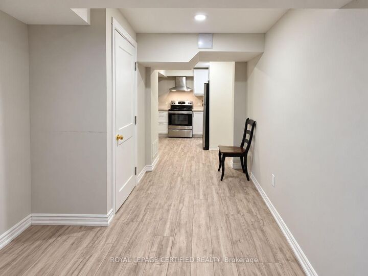 Property Photo:  3856 Swiftdale Drive Bsmt  ON L5M 6M5 