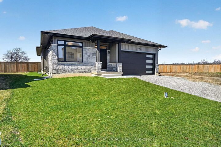 Property Photo:  6192 Curlin Crescent  ON L2H 3W8 