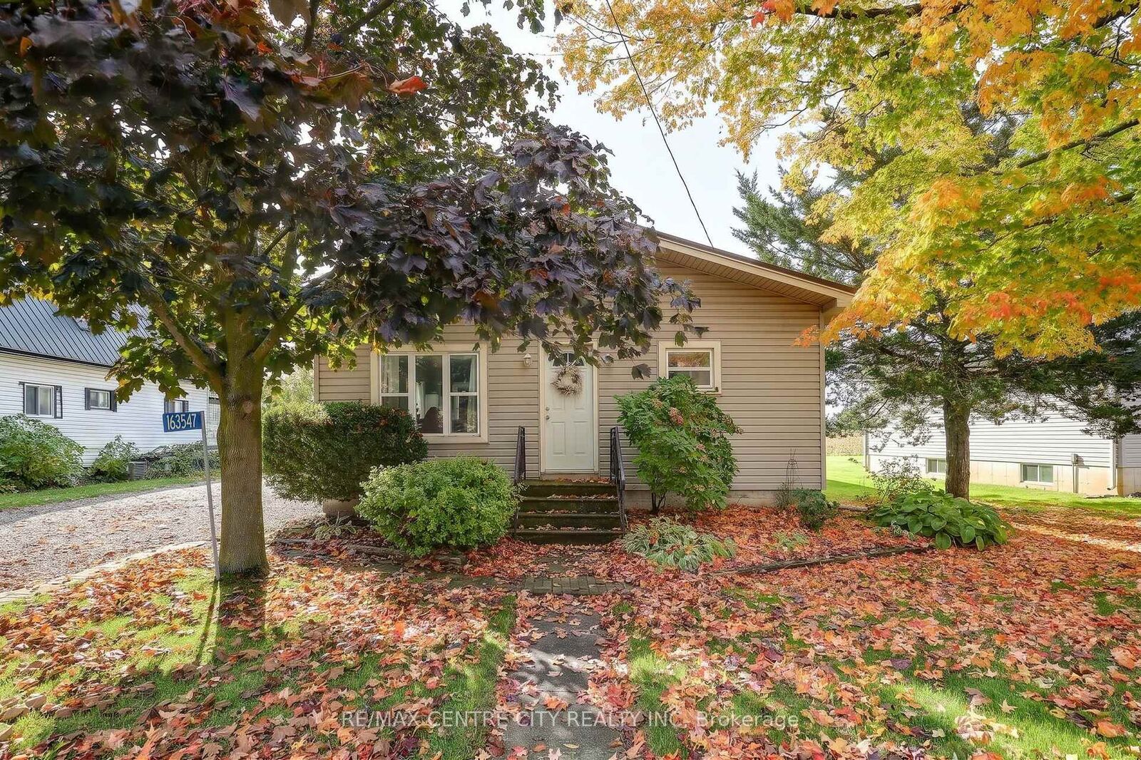 Property Photo:  163547 Brownsville Road  ON N0L 1C0 