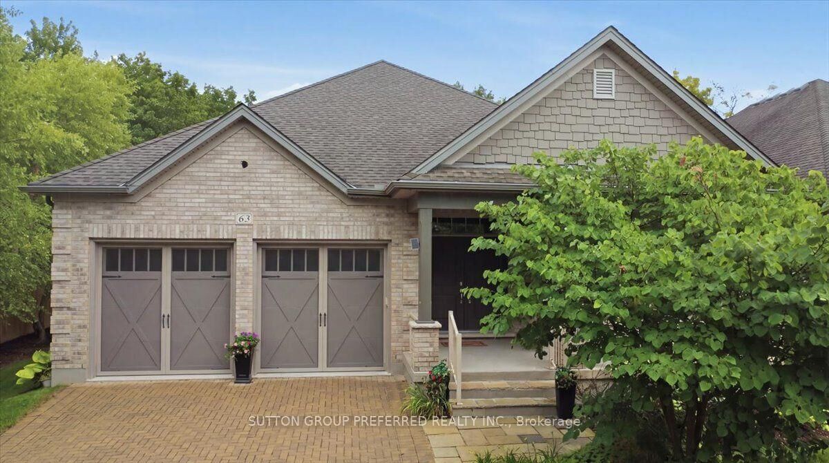 Property Photo:  725 Eagletrace Drive 63  ON N6G 0J7 