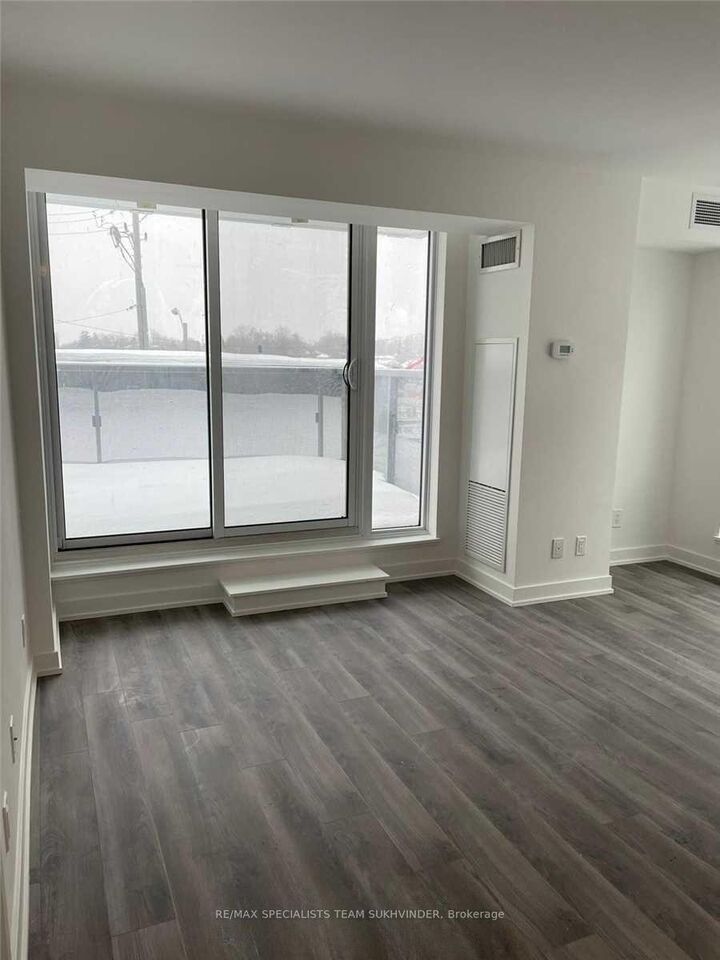 Property Photo:  120 Varna Drive 321  ON M6A 0B3 