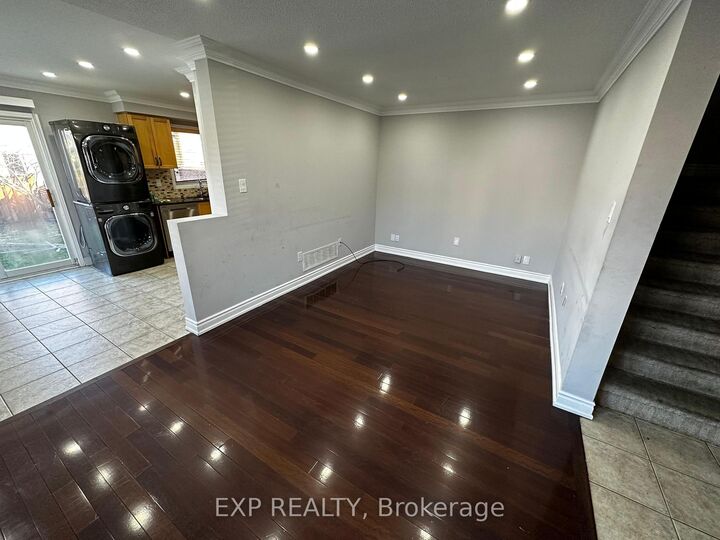 Property Photo:  25 Prince Crescent  ON L7A 2C9 