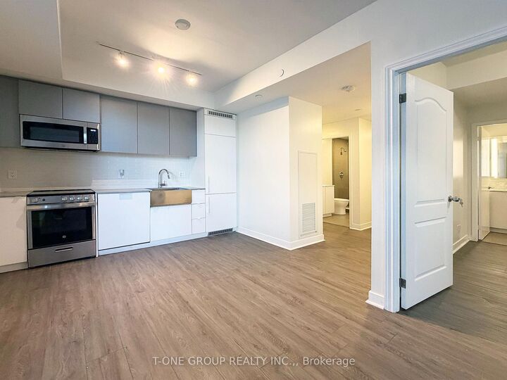 Property Photo:  270 Dufferin Street 312  ON M6K 0H8 