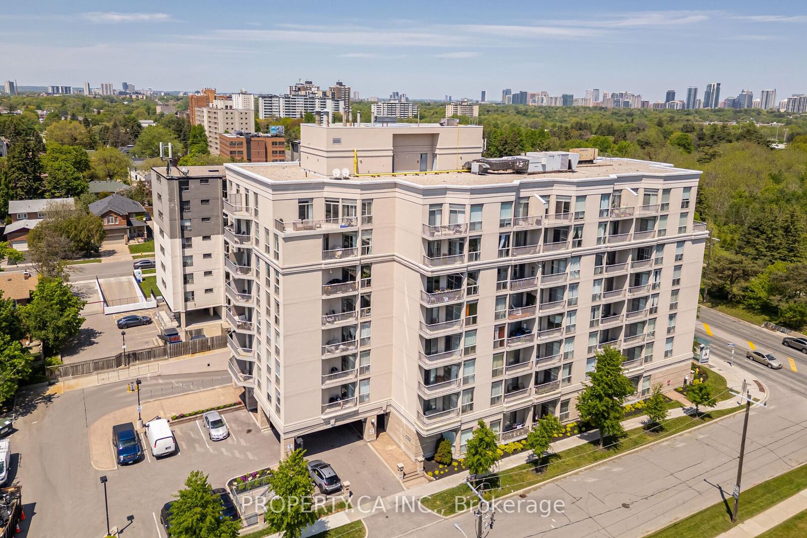 Property Photo:  4200 Bathurst Street 609  ON M3H 6C7 