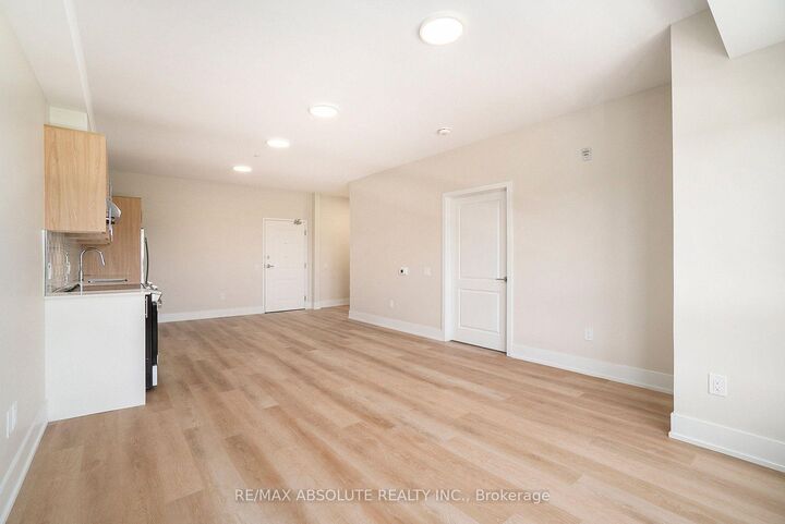 Property Photo:  12B Thomas Street S 406  ON K7S 2J1 