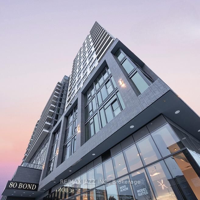 Property Photo: 80 Bond Street E 918 ON L1G 0E6