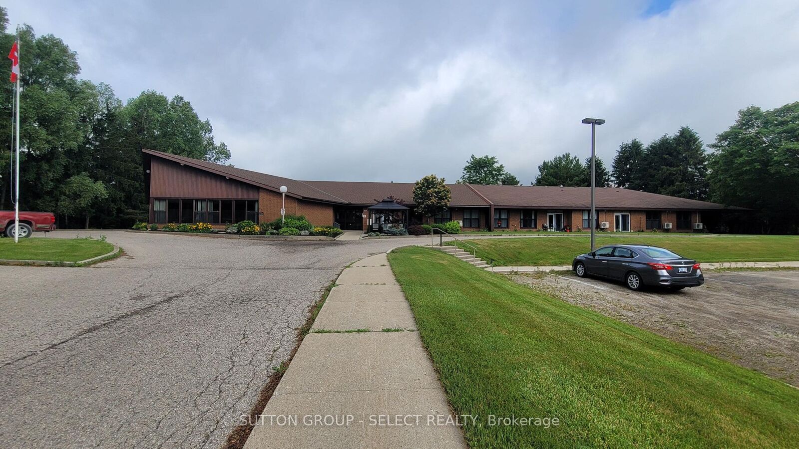 Property Photo: 184 Napier Street 14 ON N0K 1N0