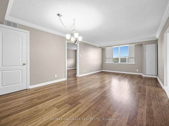 Property Photo:  265 Ridley Boulevard 401  ON M5M 4N8 