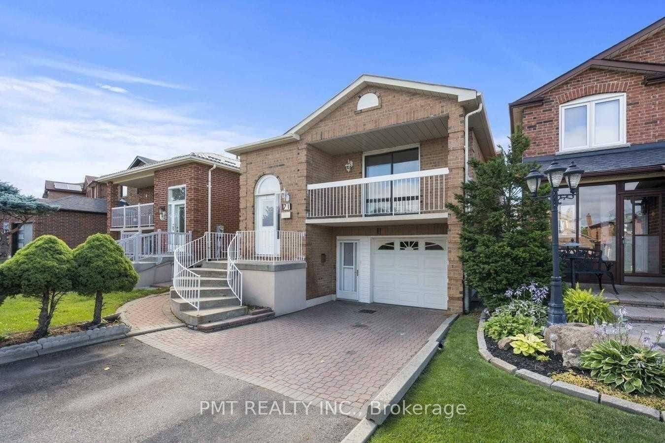 Property Photo:  71 Misty Meadow Drive Main  ON L4L 3X1 