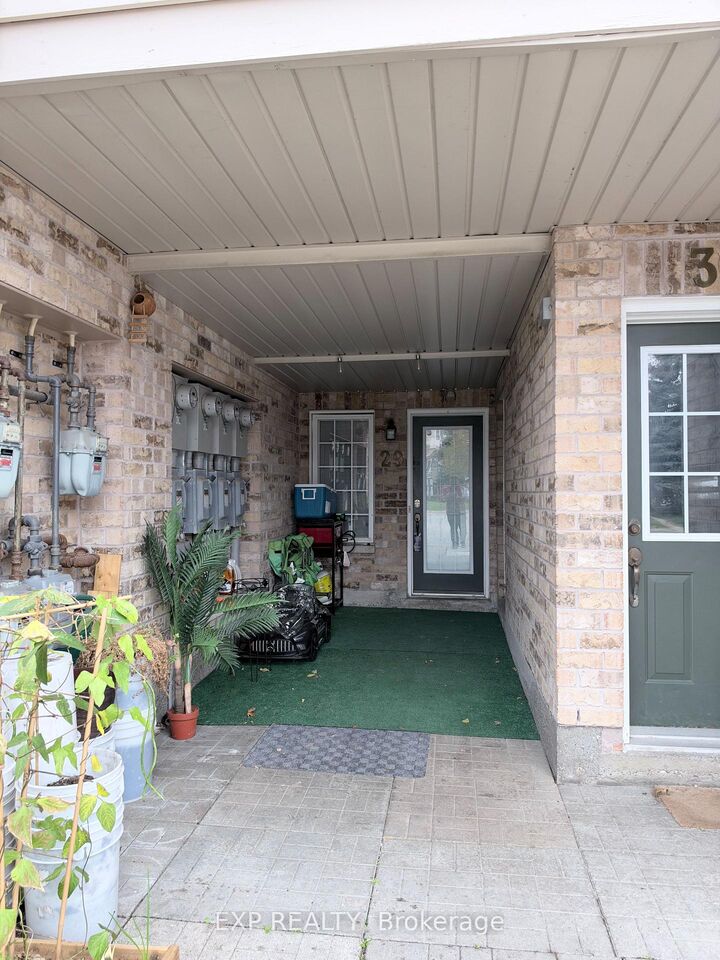 Property Photo: 200 McLevin Avenue 29 ON M1B 6C6