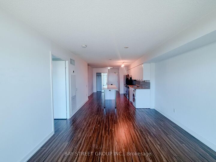 Property Photo:  33 Singer Court 701  ON M2K 0B4 