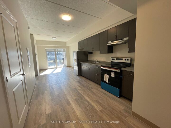 Property Photo: 99 Pond Mills Road 910 ON N5Z 3X3