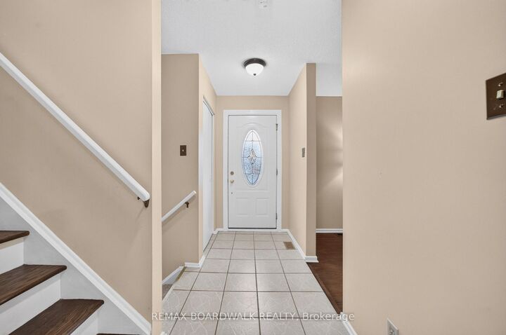 Property Photo:  20 Tripp Crescent  ON K2J 1C6 