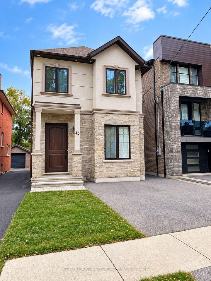Property Photo:  43 Waniska Avenue  ON M8Y 1R1 