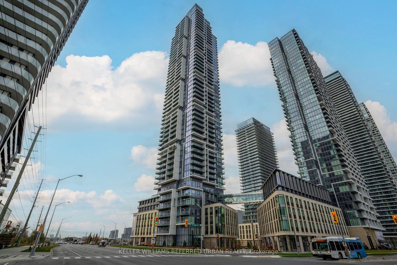 Property Photo:  7890 Jane Street 4510  ON L4K 0K9 
