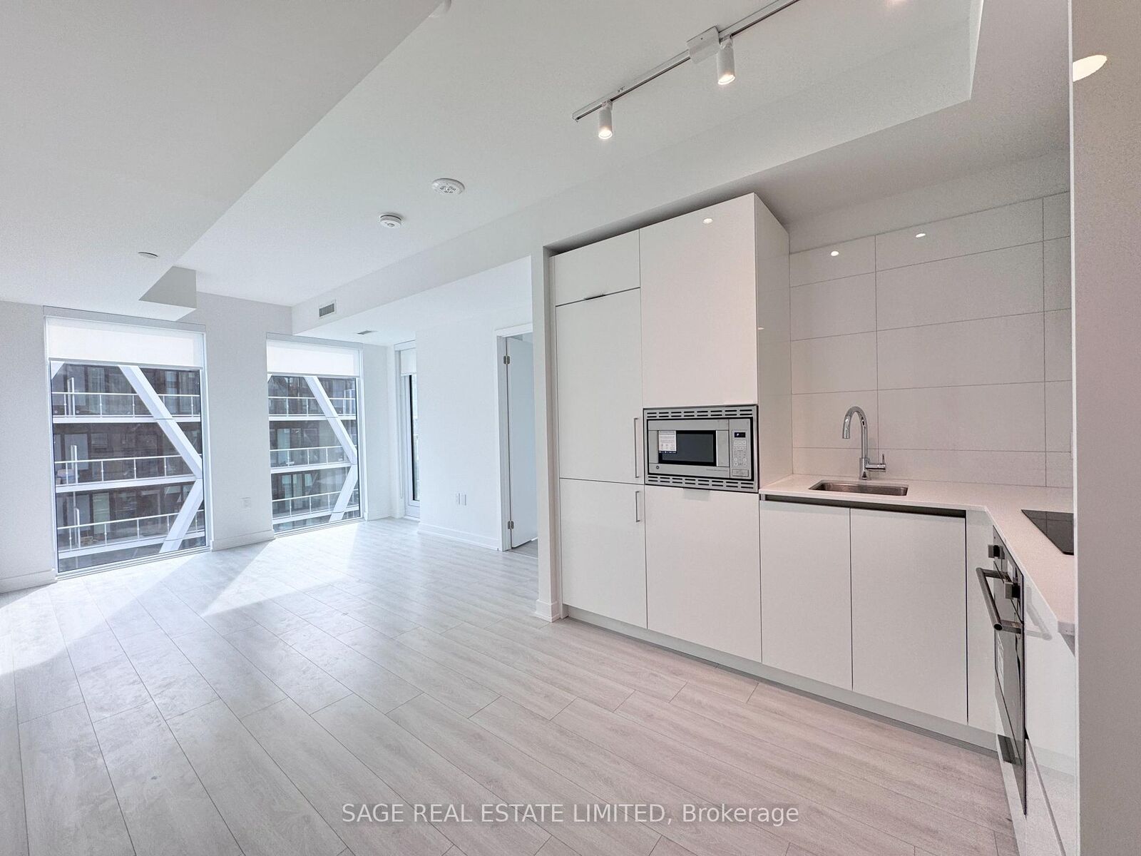 Property Photo:  238 Simcoe Street 3505  ON M5T 0E2 