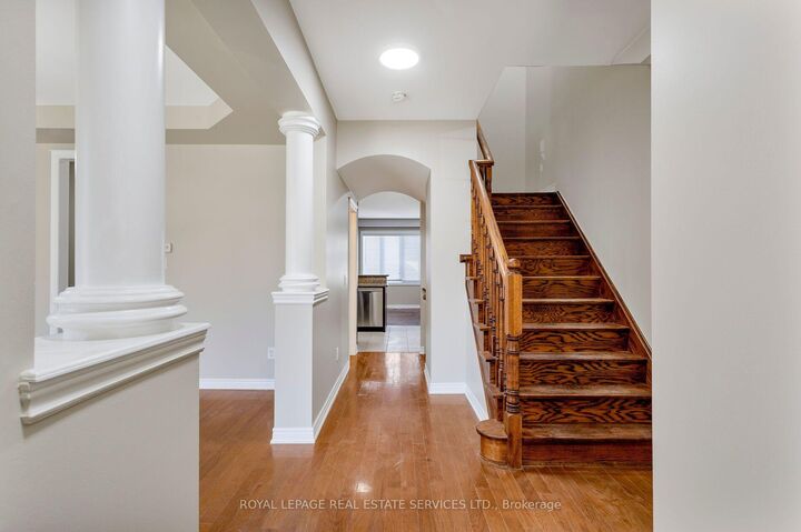 Property Photo:  511 Sixteen Mile Drive  ON L6M 0P7 
