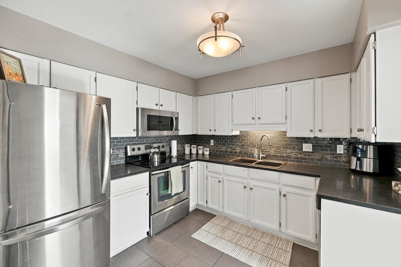 Property Photo:  32040 Tims Avenue 212  BC V2T 2H2 
