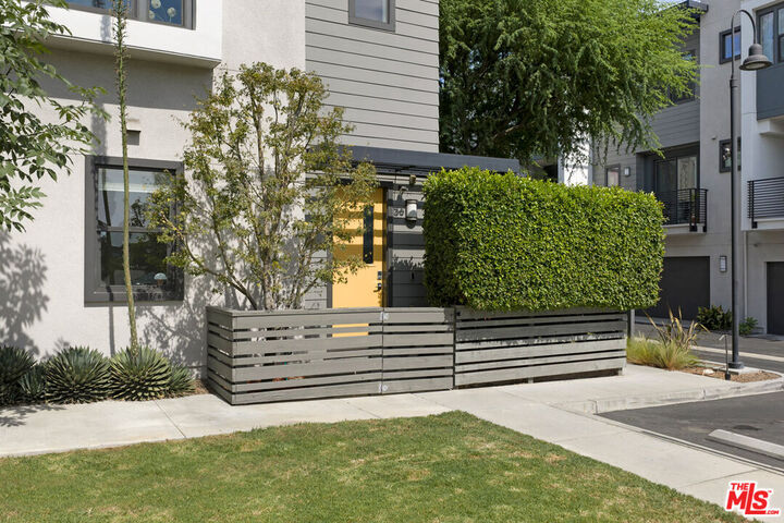 Property Photo:  3931 Eagle Rock Blvd, Unit 36  CA 90065 