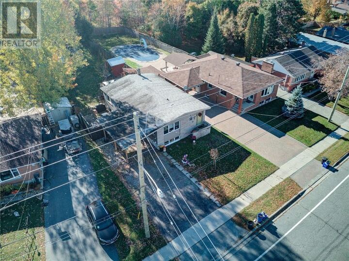 Property Photo:  1087 Hawthorne Drive  ON P3A 1K1 