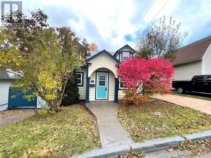 Property Photo:  7 Beaumont Avenue  NL A2A 1Z5 