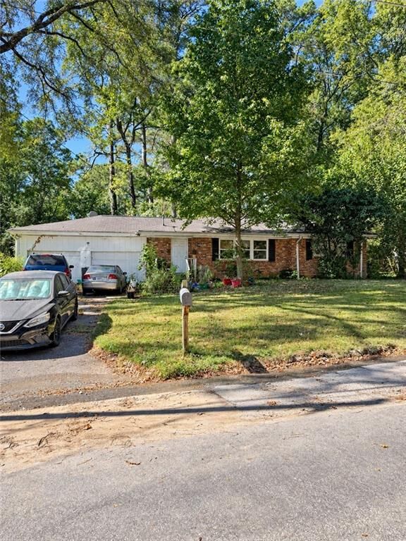 Property Photo: 1609 Stanford Way GA 30032