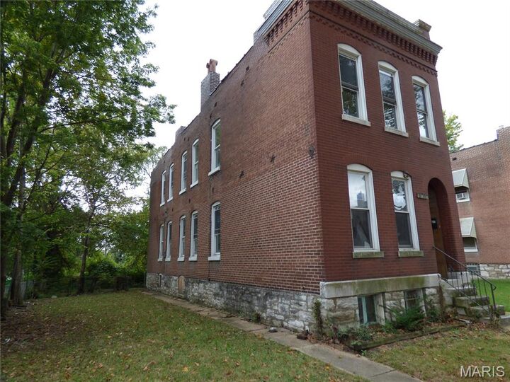 Property Photo: 1028 Theobald Avenue MO 63147