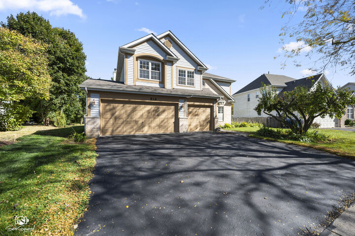 Property Photo: 539 Capital Lane IL 60031