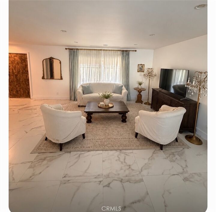 Property Photo: 503 E Tujunga Ave #L CA 91501