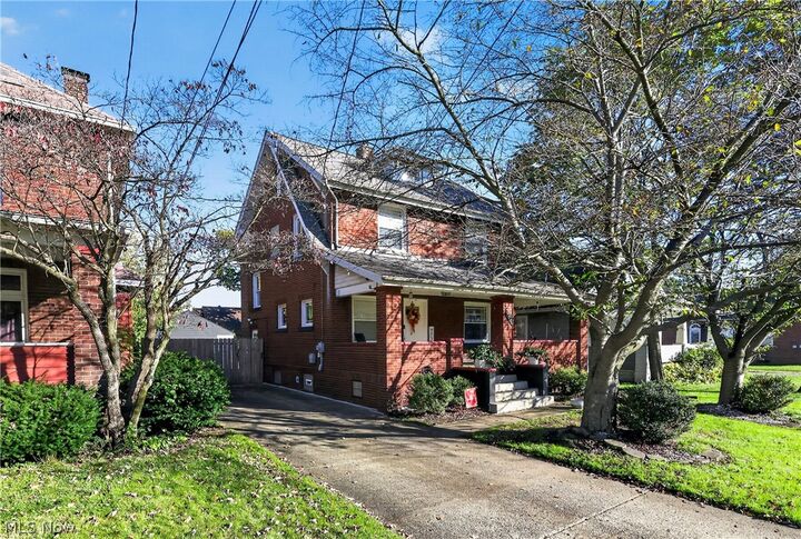 Property Photo:  107 N Hartford Avenue  OH 44509 
