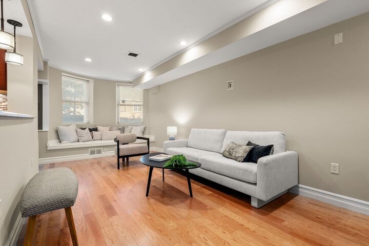 Property Photo:  116 Pleasant St B  MA 02446 