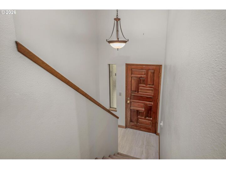 Property Photo:  2802 Tree Top Ln  OR 97068 