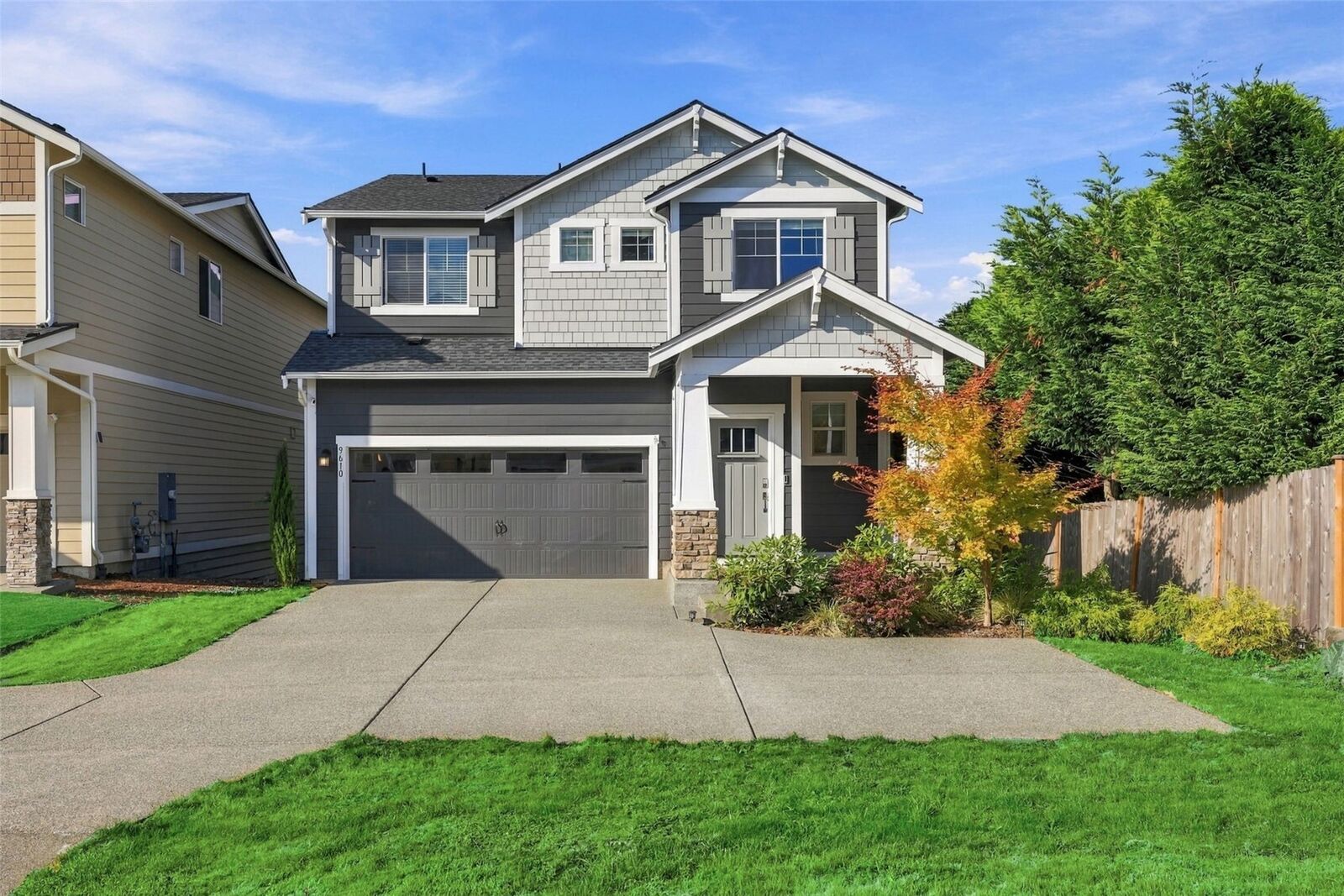 Property Photo: 9610 S 201st Place WA 98031