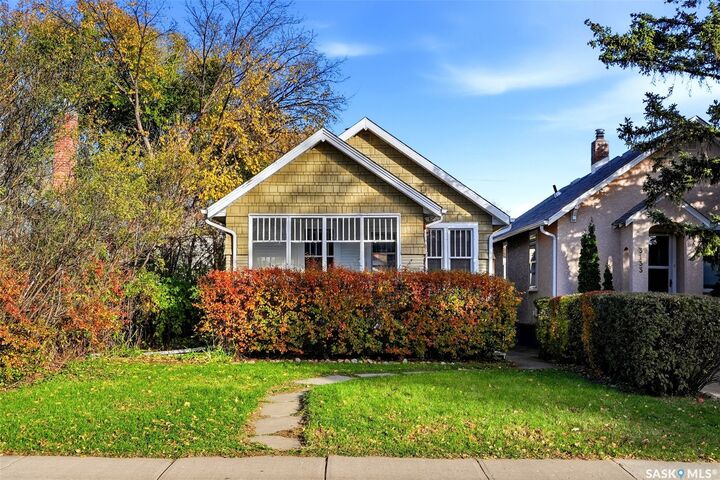 Property Photo:  3129 Retallack Street  SK S4S 1T5 