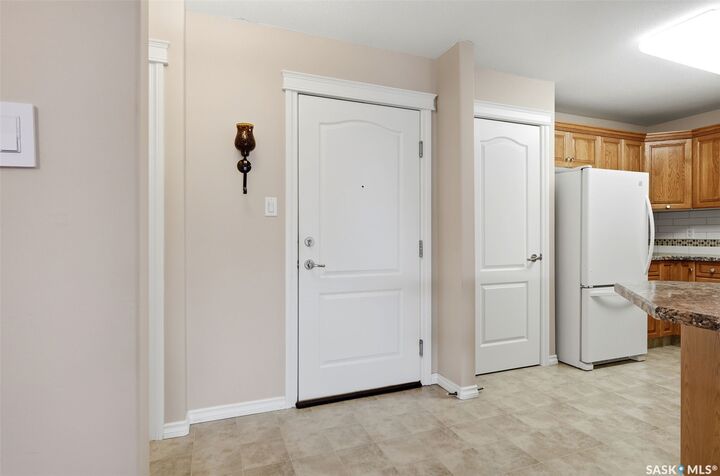 Property Photo:  2885 Arens Road E 403  SK S4V 3G5 