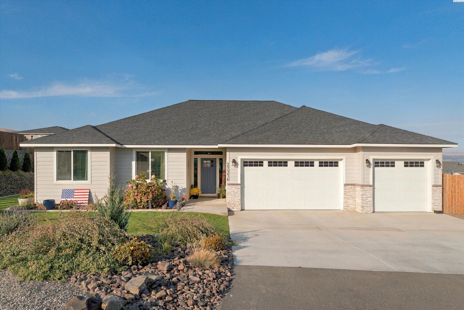 Property Photo:  27316 N Plum Drive  WA 99320 