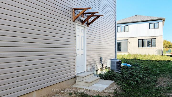 Property Photo:  21 Keelson Street Basement  ON L4B 0M2 